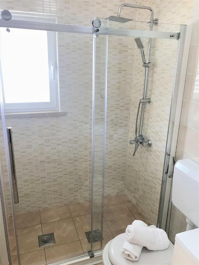Apartmani Fortuna Lumbarda Luaran gambar