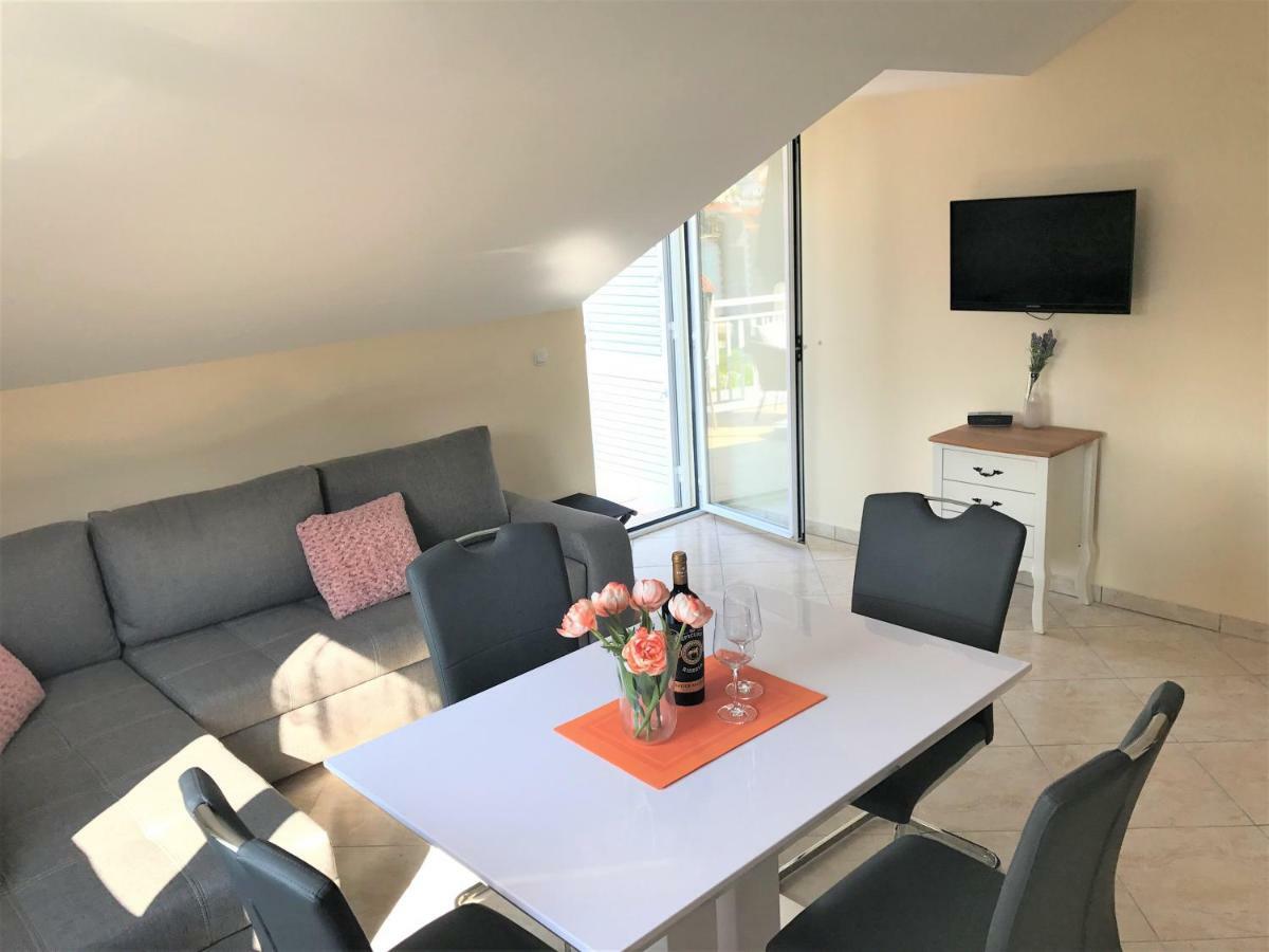 Apartmani Fortuna Lumbarda Luaran gambar