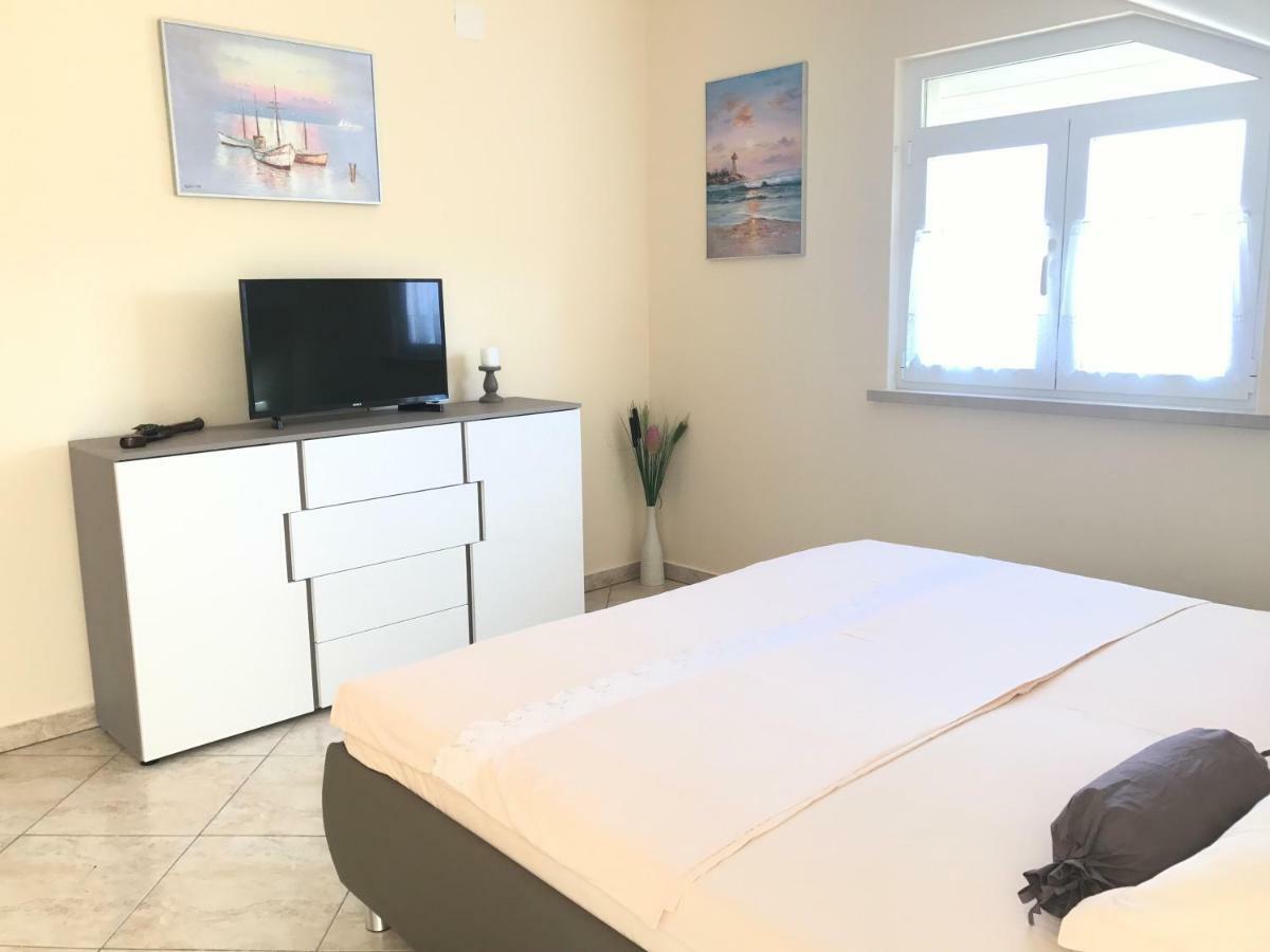 Apartmani Fortuna Lumbarda Luaran gambar